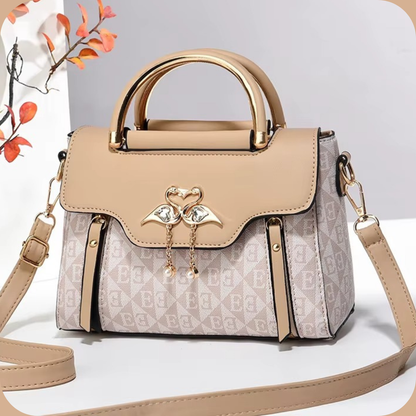 Borsa Elegante con Dettagli Oro e Texture Iconica