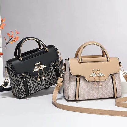 Borsa Elegante con Dettagli Oro e Texture Iconica